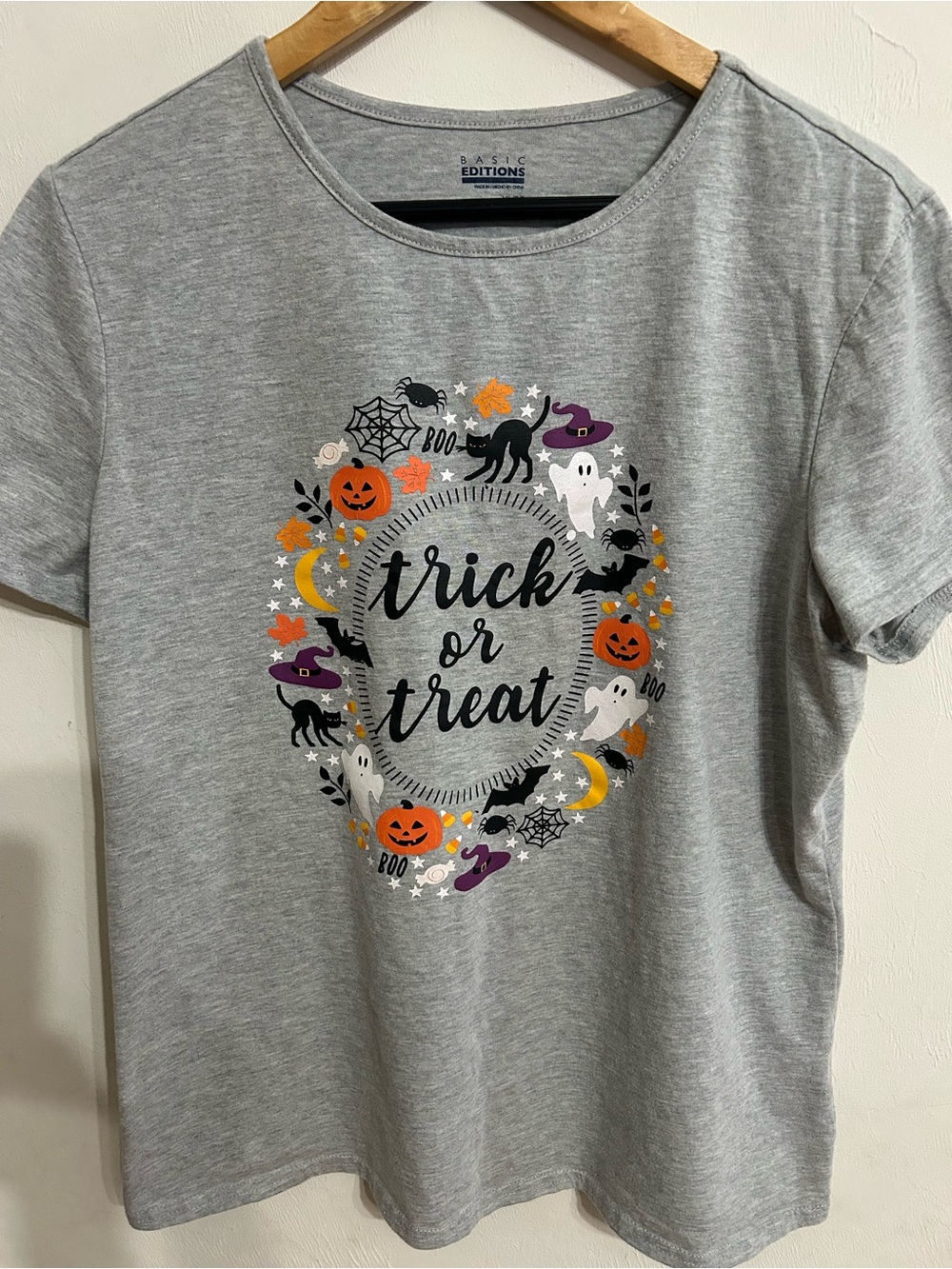 Basic Editions Grey Halloween "Trick or Treat" Graphic Tee